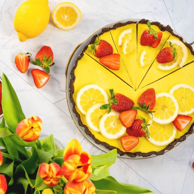 Dessertfotografie Torte eines Rezeptes für eine Zitronentarte von Foodfotograf Jessica Brach.
