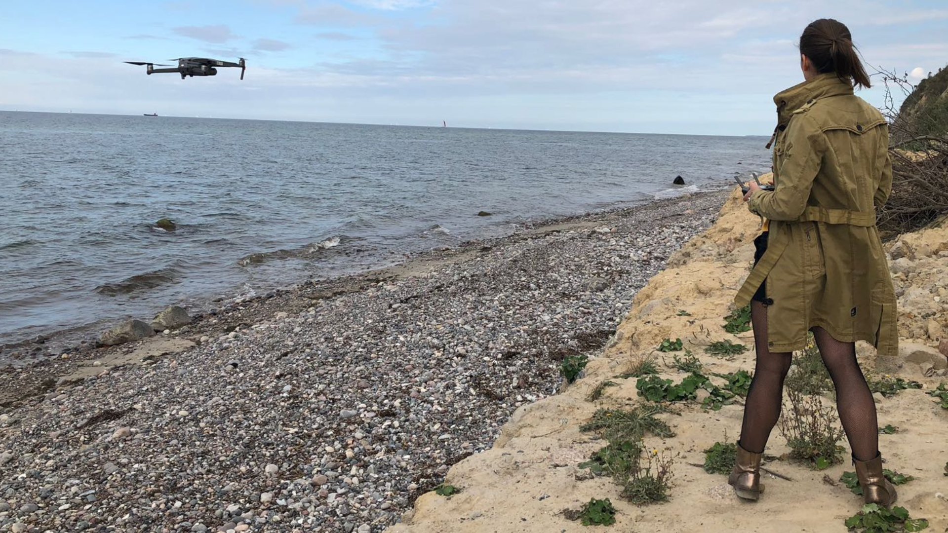 Sercive für Drohnenfotografie in Rostock und Norddeutschland, Luftaufnahmen anfordern, Luftbilder erstellen mit der Drohne, Küstenfotografie mit der Drohne